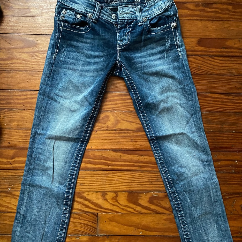 Miss me cropped capri pants. Gently used. - Picture 2 of 4